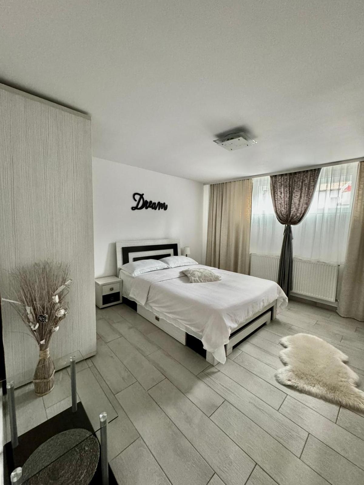 La Relax Apartment Brasov Exterior photo